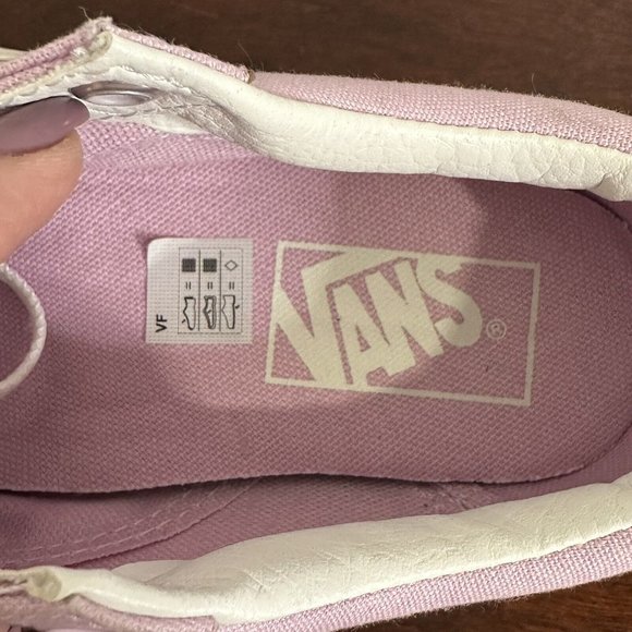NWOB Vans Canvas Lace Up Skater Sneakers Men's 4 / Women's 5.5 Light Purple - Picture 7 of 9